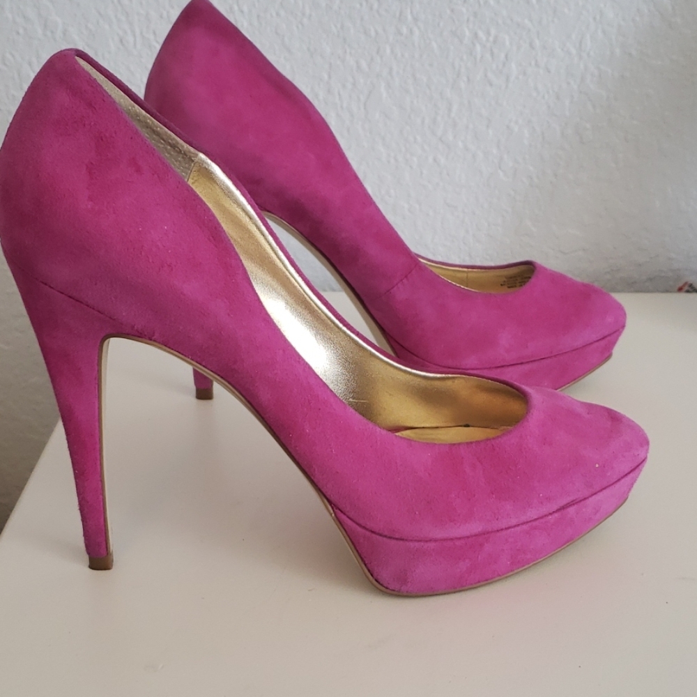 Guess pink pumps ⚠️temporal reduction ‼️✨👌🏽🎈